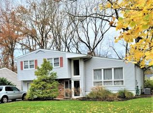 63 Ridge Dr, New Providence, NJ 07974