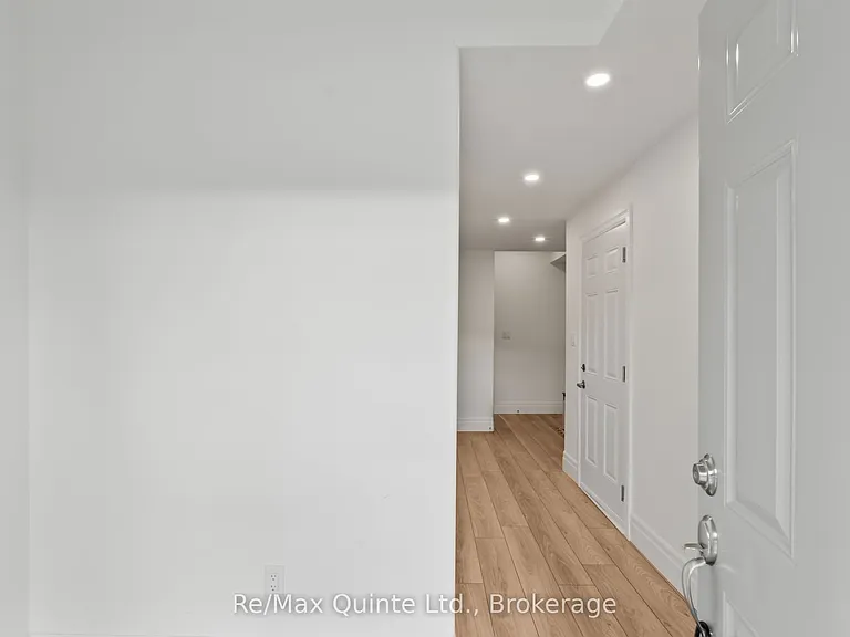 107 Buchanan Ave — Photo 5