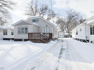717 15th St S, Fargo, ND 58103