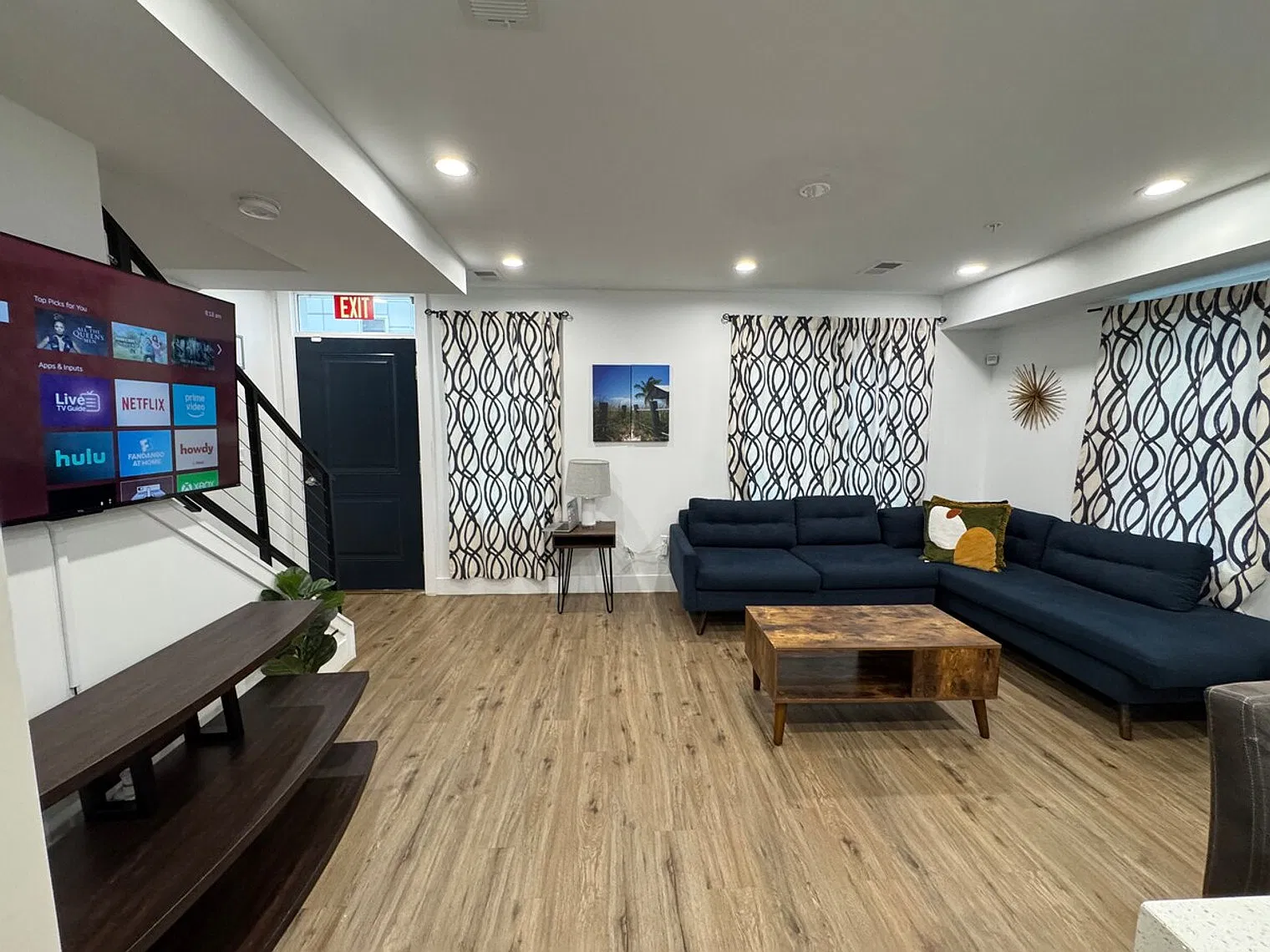 2 bed, 2.5 bath, $5,523 — Photo 2