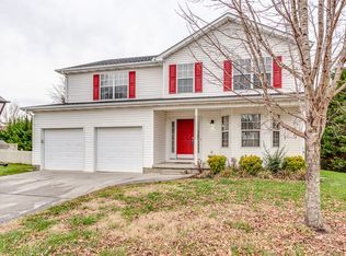 7049 Yellow Oak Ln, Knoxville, TN 37931