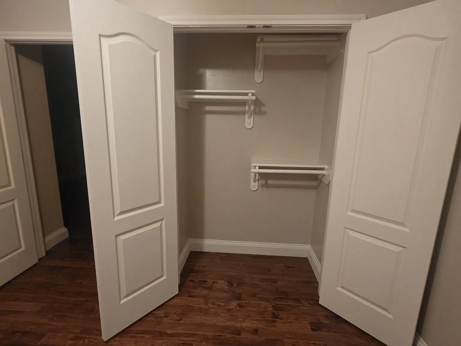 4 bed, 2725 sqft, $2,950 — Photo 2
