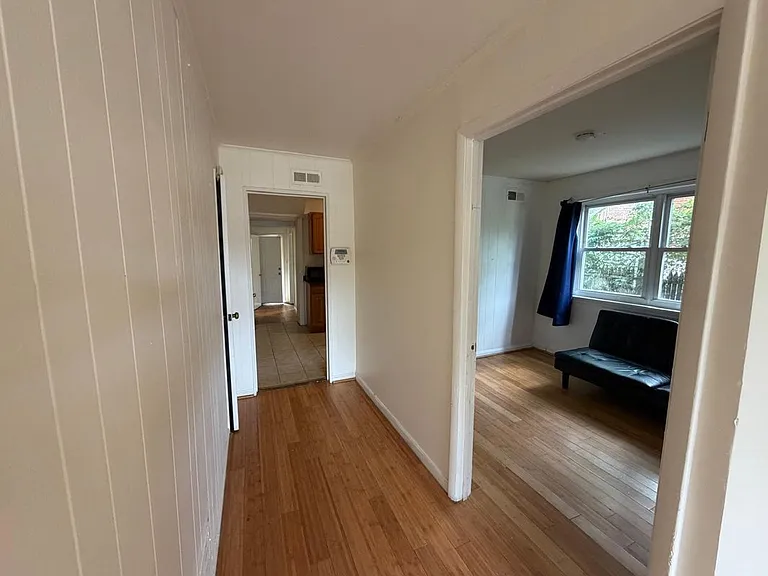 5540 60th Ave — Photo 3
