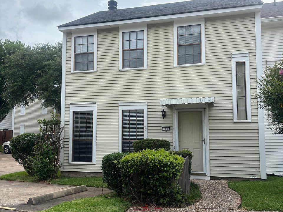 1st image of 198 Chimney Stone Way