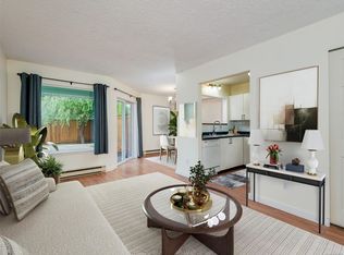 1441 Hillside Ave #6, Victoria, BC V8T 2B9