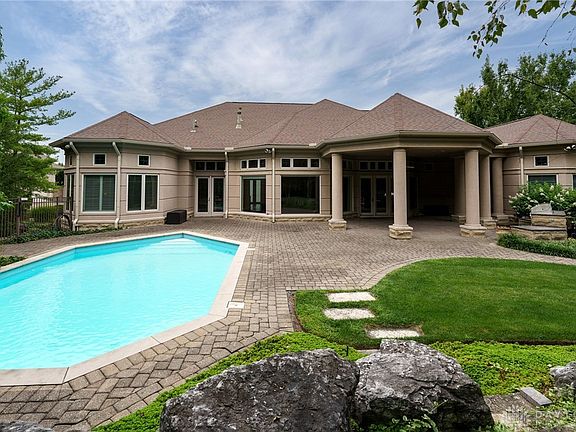 3rd image of 10730 Falls Creek Ln