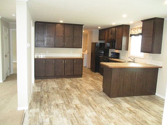 4th image of 20475 Foster Dr #90
