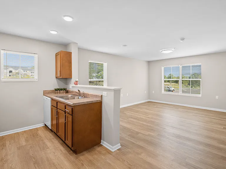 Sparrow Ridge — Photo 12