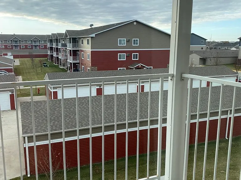 The Edge of Osgood Apartments — Photo 92