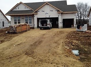 663 Biscayne Pl, Roscoe, IL 61073