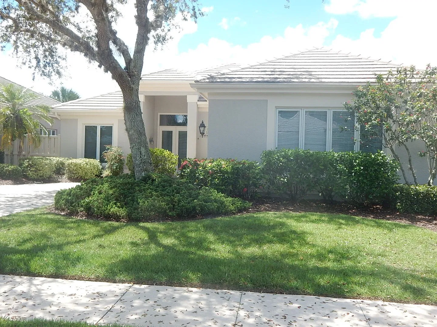 2/2 Pool Home - Rosedale Country Club - Close To Shopping/Beaches — Photo 2