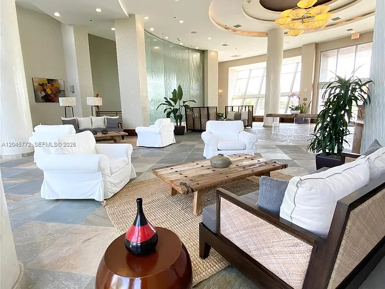 2641 N Flamingo Rd #706-N — Photo 11