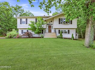 910 Woodlane Road, Jackson, NJ 08527