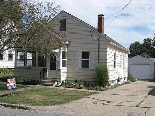 120 Keller St photo 1