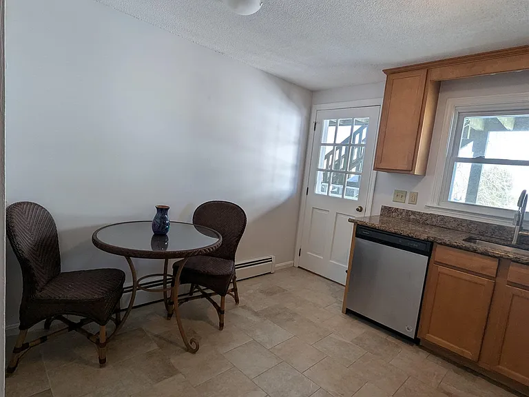 471 High St #4 — Photo 10