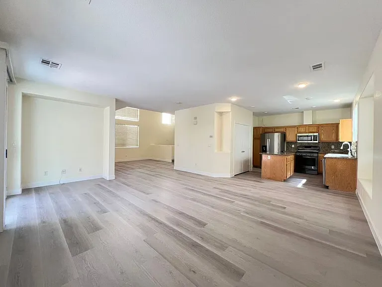 8480 Garnet Peak Ct — Photo 8