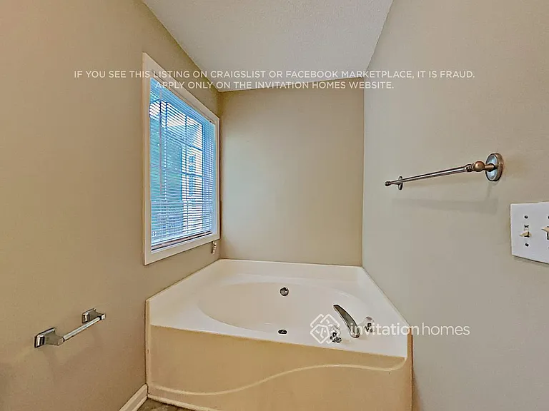 5750 Newnan Cir — Photo 13