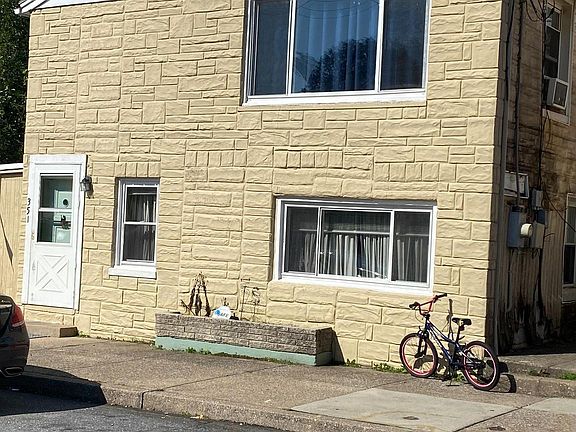 3rd image of 343 & 351 S Lawrence St