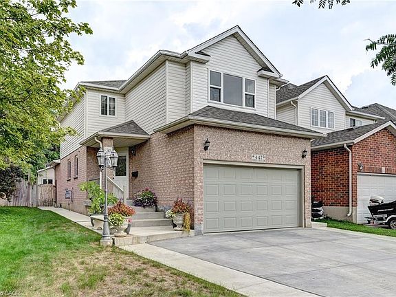 2nd image of 447 Hidden Creek Dr