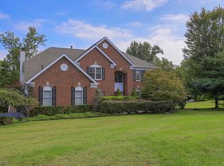 6 Caldwell Ct, Basking Ridge, NJ 07920