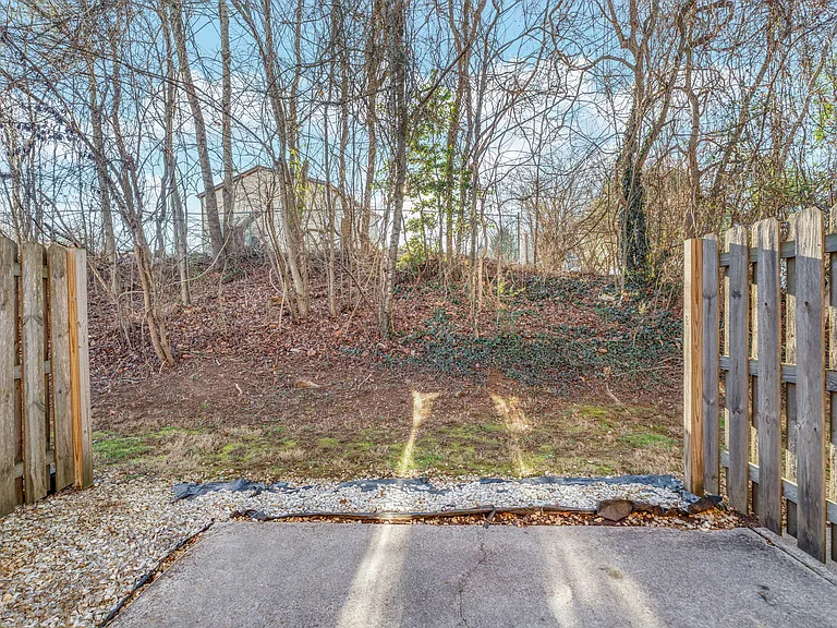 354 Indian Hills Cir #2 — Photo 18
