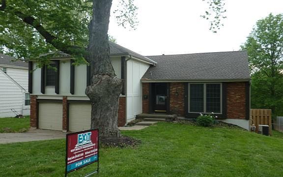 2nd image of 6612 NW Overland Dr