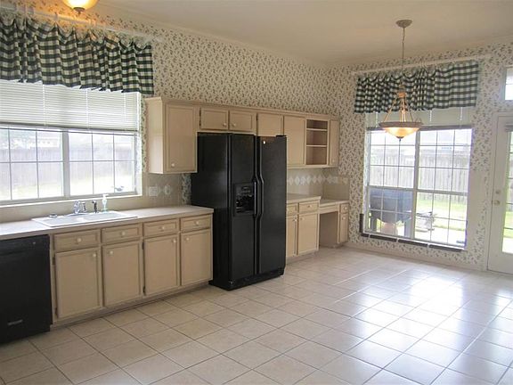 5th image of 8013 Torrey Pines Cir