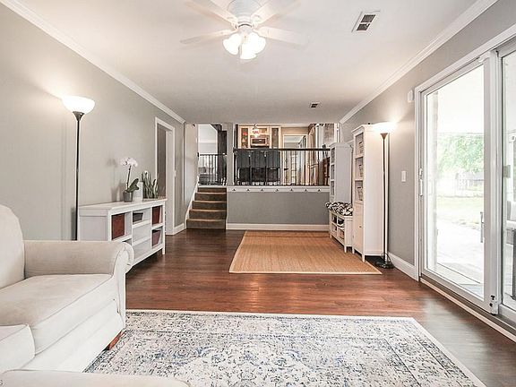 5th image of 13733 Claremont Ave
