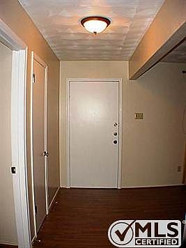 3rd image of 313 Merribrook Trl