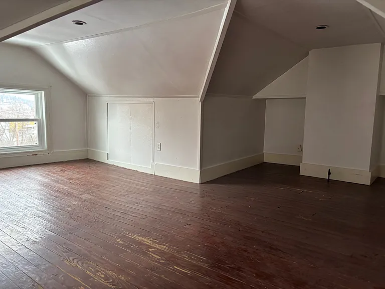 31 1/2 Morrison St — Photo 6