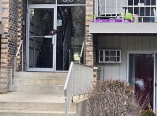 984 Crabapple Dr APT 102, Prospect Heights, IL 60070