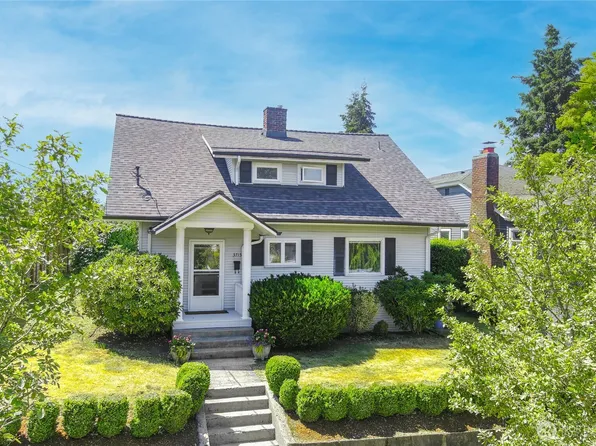 3715 Walnut Avenue SW, Seattle, WA 98116