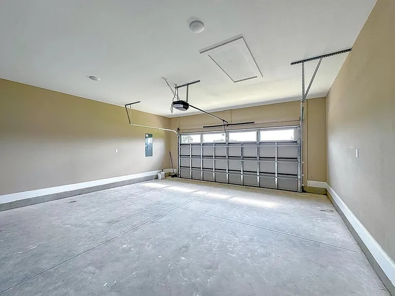 94 Springdale Dr — Photo 24