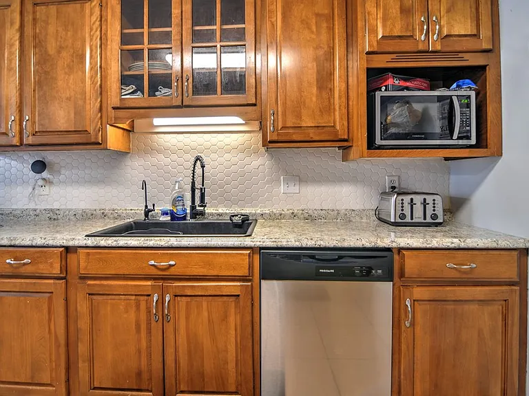 4120 Clay Dr — Photo 12