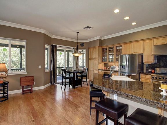 5th image of 2845 Carradale Dr