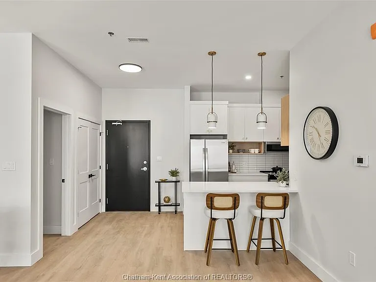 364 Grand Ave E #310 — Photo 22