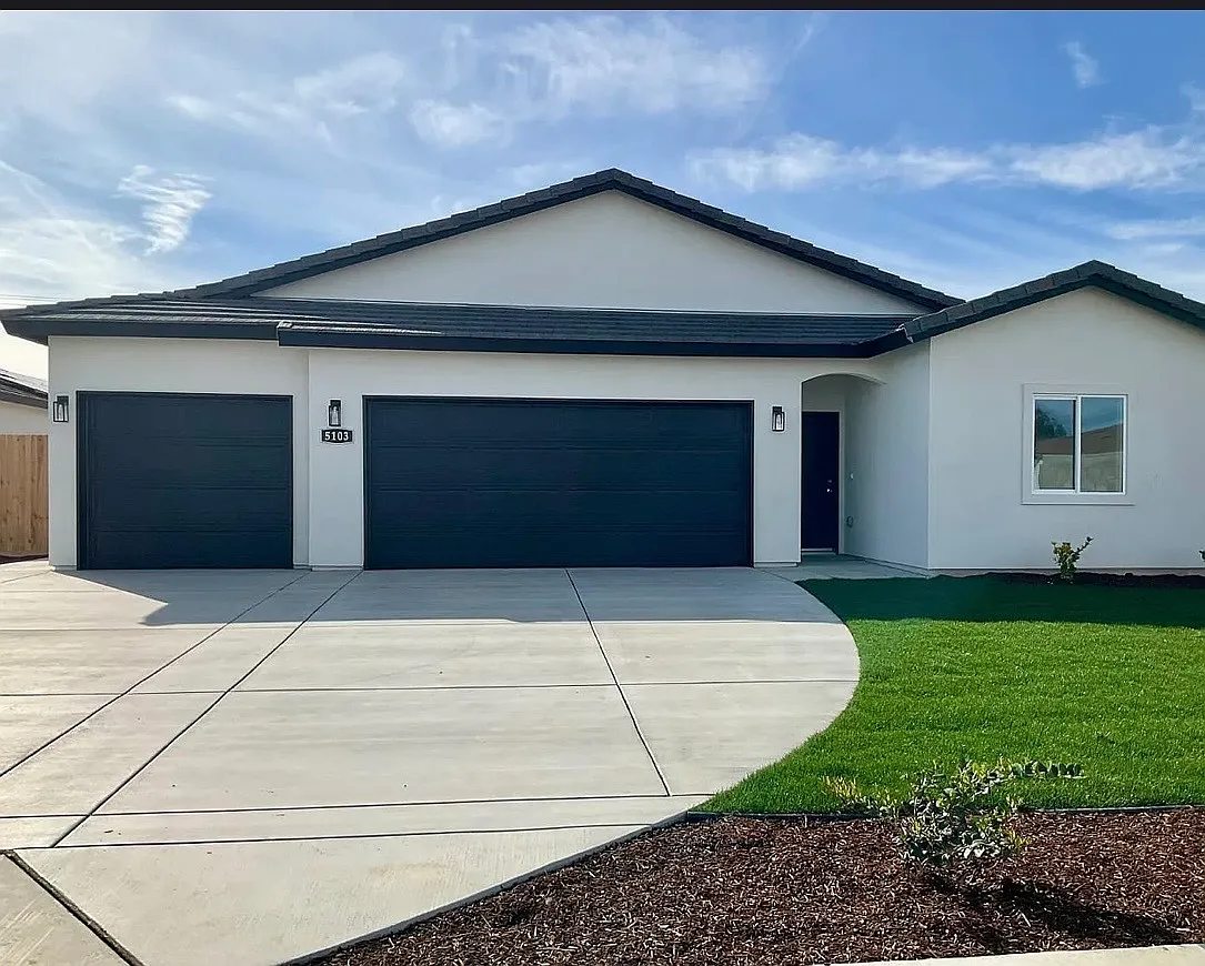 4 bed, 1883 sqft, $2,800 — Photo 1