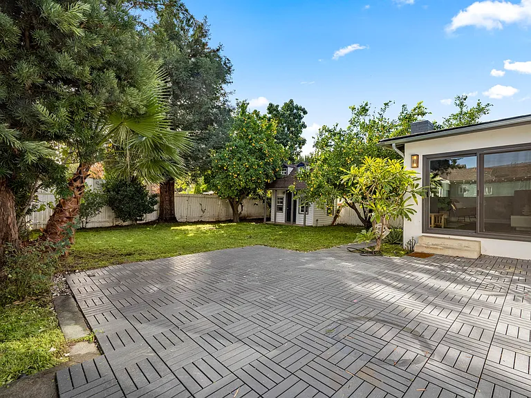 14034 Valerio St — Photo 42