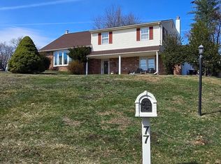 77 Wren Dr, Holland, PA 18966