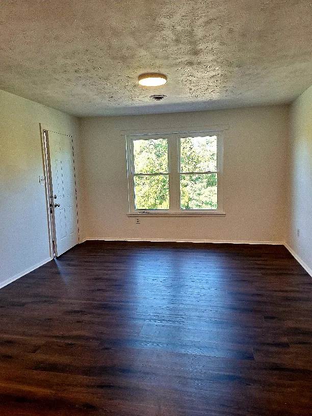 2 bed, 850 sqft, $1,400 — Photo 3