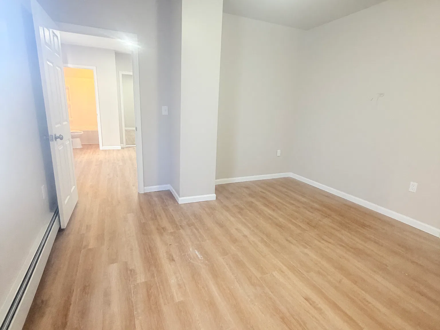2 bed, $1,100 — Photo 4