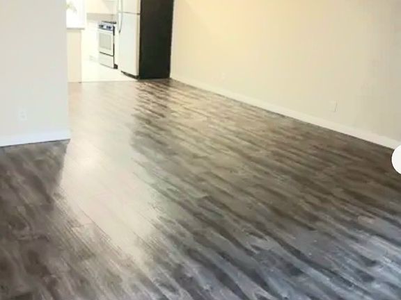 3rd image of 3533 Keystone Ave #20