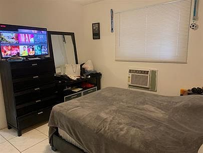 1st image of 16185 NE 19th Pl #15535126