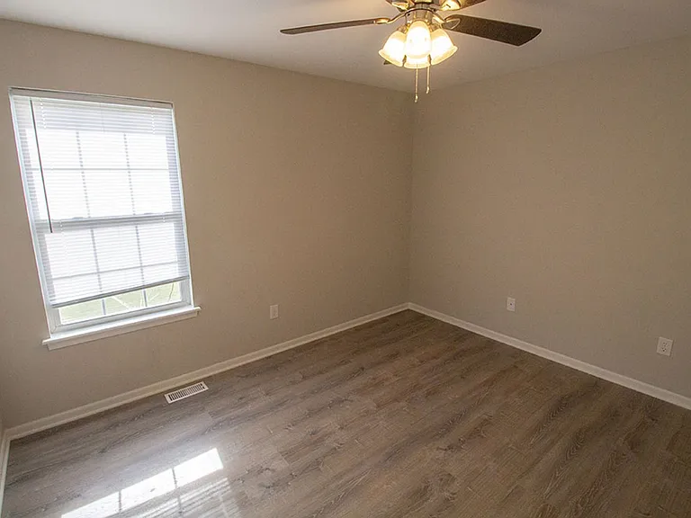 1401-1403 Bodie Dr — Photo 51