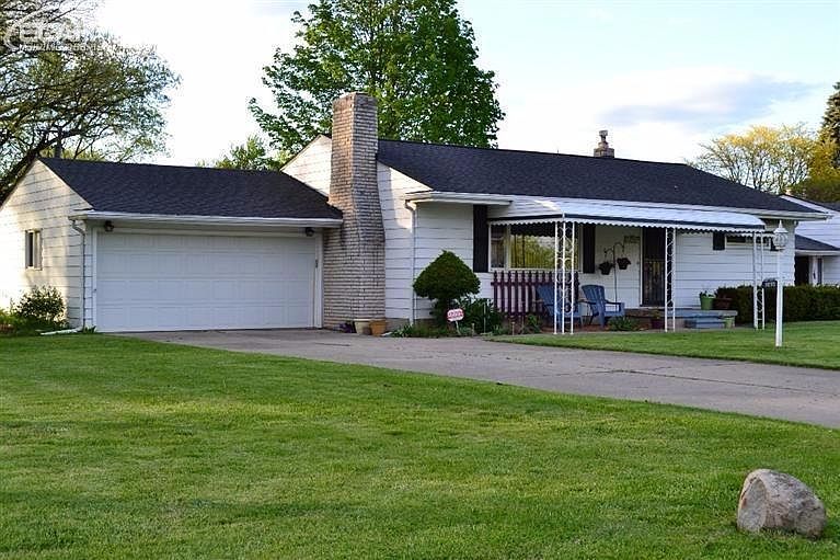 1st image of 1095 Davenport Dr