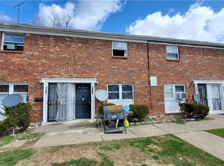 1710 Kings Mill Ct, Dayton, OH 45406