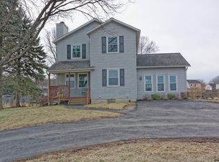 75 Sparrowbush Rd, Latham, NY 12110