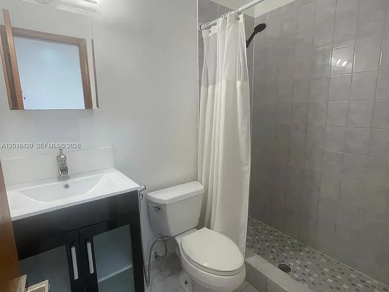 3531 SW 13th St #A — Photo 5