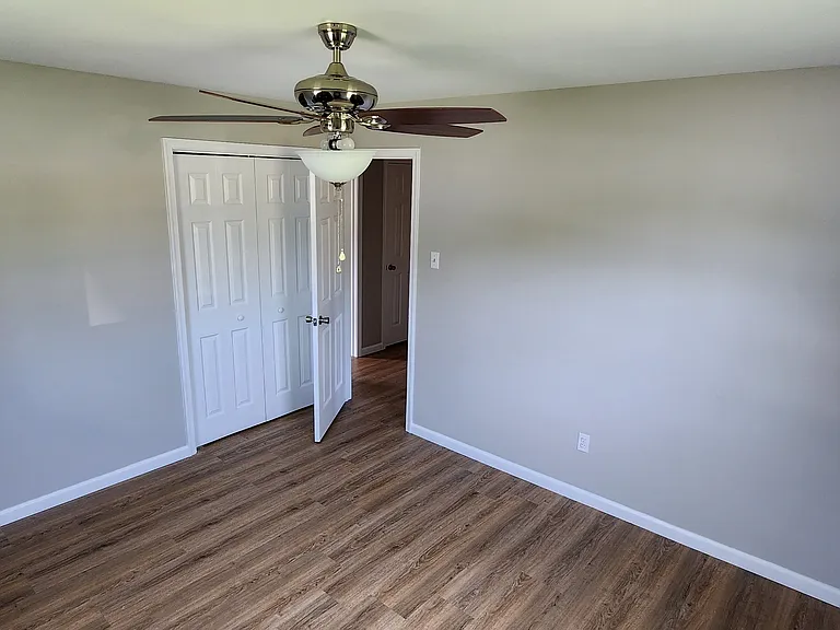 407 Maryland Ave — Photo 11