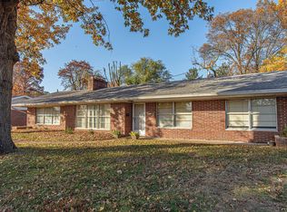 905 Southgate Dr, Belleville, IL
